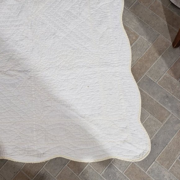 SOLD Vtg Hand Stitched Quilt Drunkard's Path 89 x 74 - Picture 12 of 14